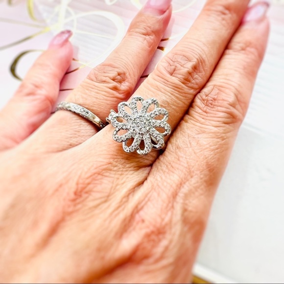 Chrysanthemum Flower Fancy Fidget Spinner Crystal CZ Rotating Silver Ring OS - Picture 4 of 4